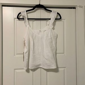 Beautiful flowy Wilfred Isle top.